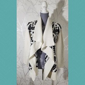 Romeo + Juliet Couture White & Black Checkered Knit Waterfall Cardigan